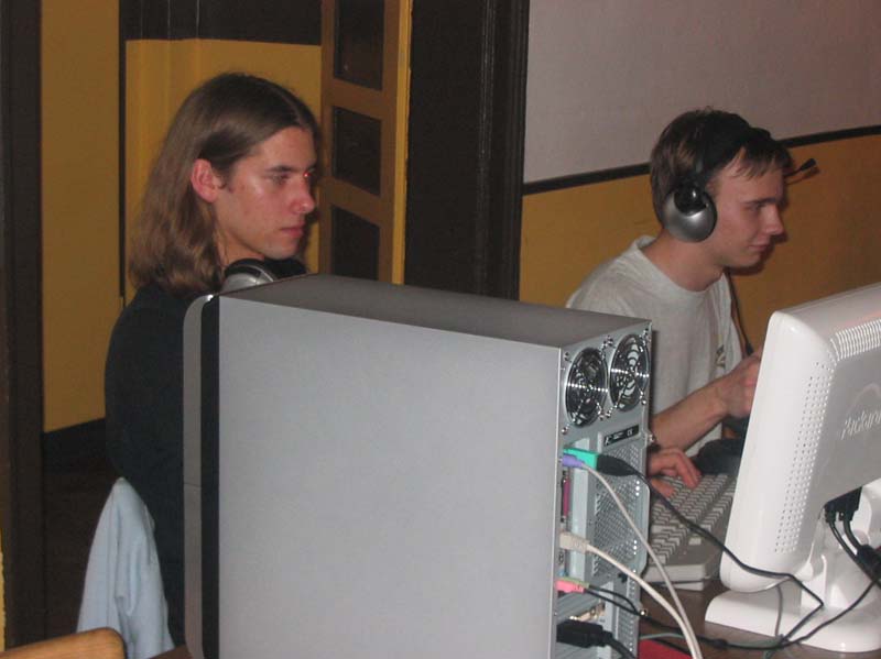 LAN 009