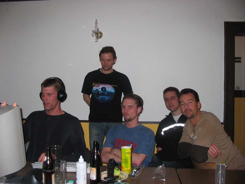 LAN 048